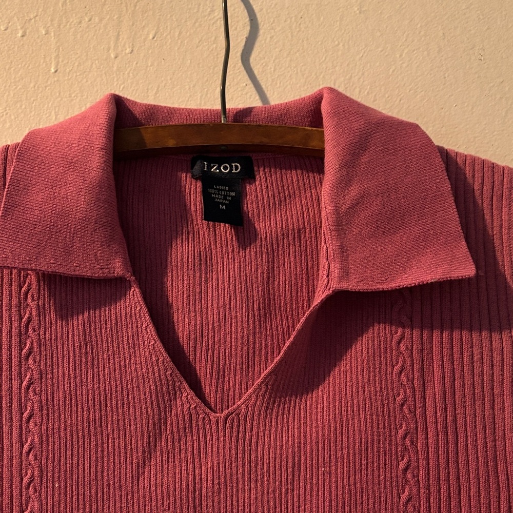 🔴Izod Pink/Coral Sleeveless Ribbed Top  V- Neck With Collar, Size M